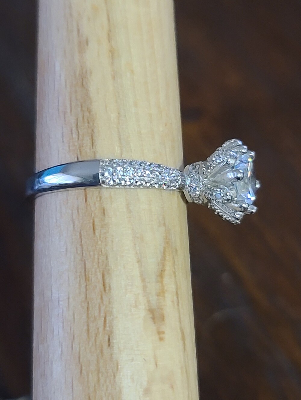 Sterling Silver 925 Solitaire Ring 8.25 - Picture 5 of 9